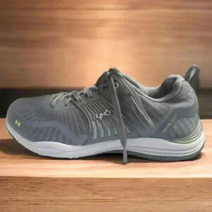 RYKA Women's Grafik Flow Training Shoes in gray and white, size 7.5